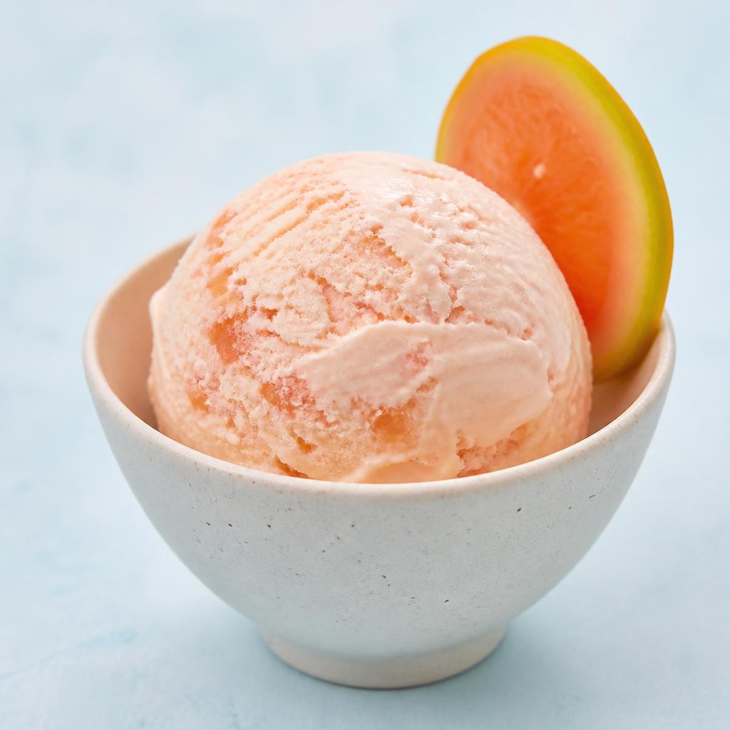 Helado artesanal de gin tonic con guayaba y naranja